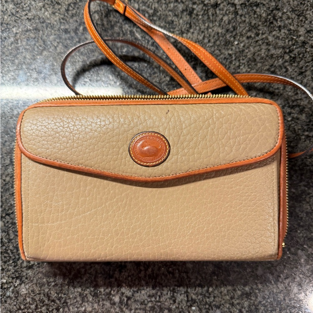 Vintage Dooney & Bourke All weather Zip Along Tan Leather Crossbody Bag
